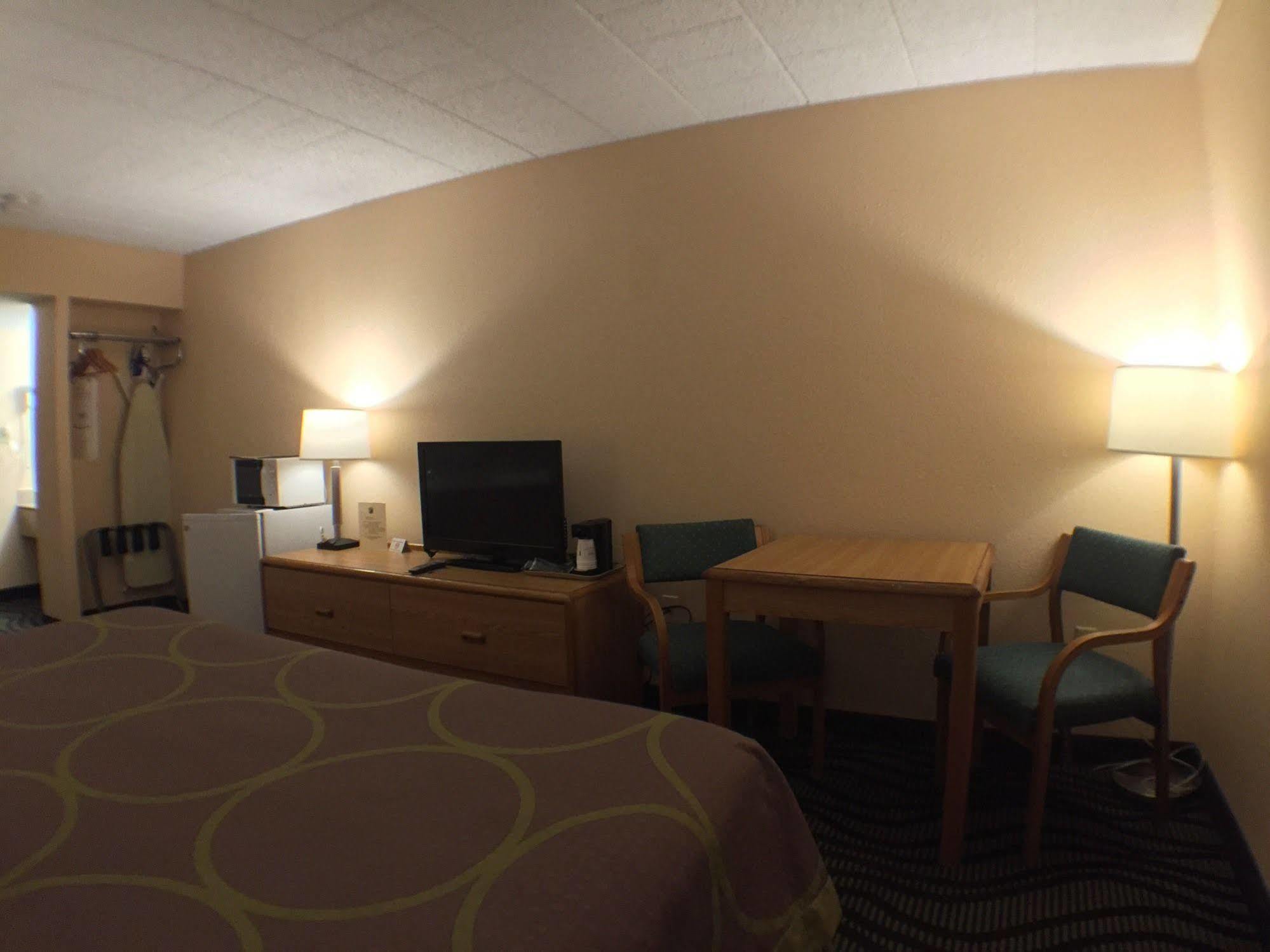 Hotel Baymont By Wyndham - Darien Batavia